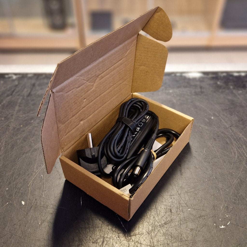 Dell Oplader Laptop - Nieuw!, Dell, Zo goed als nieuw, Support@Dell.com, One Dell Way
Round Rock, TX 78682
United States