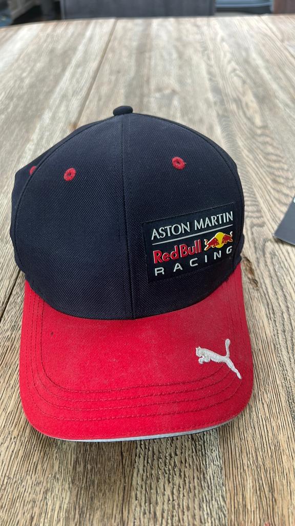 Red bull pet formule 1, Ophalen of Verzenden, Zo goed als nieuw, Pet