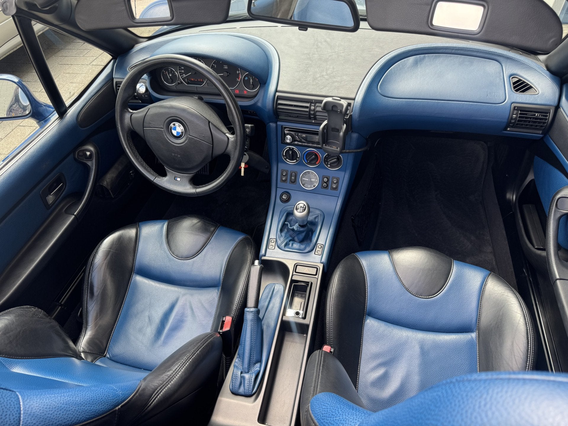 Foto 9 van BMW Z3 Roadster 1.8 S 1 EIGENAAR/ NL AUTO (bj 2000)