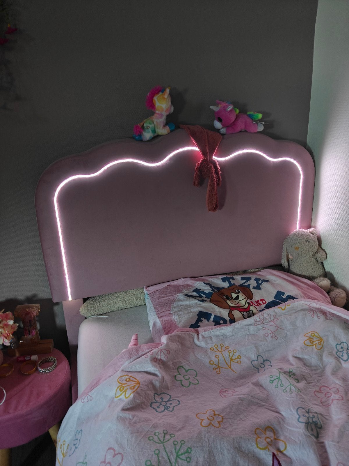 Eenpersoonsbed met LED-verlichting en afstandsbediening, Gebruikt, Ophalen of Verzenden, 200 cm, Stof
