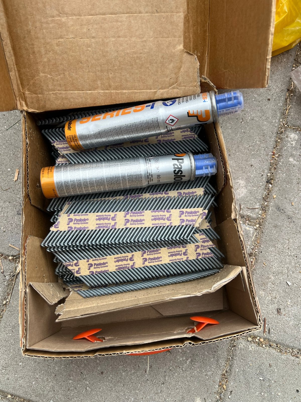 Paslode Spijkers met Gaspatronen - Nieuw in Doos, Ophalen of Verzenden, Nieuw, 50 tot 100 mm, Spijkers