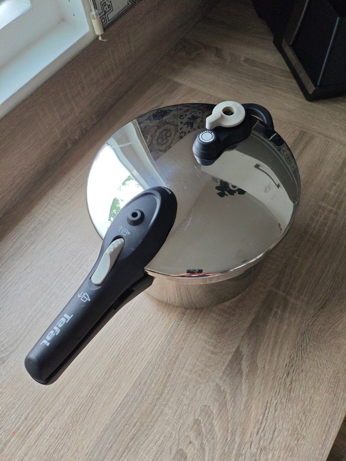 Tefal snelkookpan, Ophalen, Snelkookpan, Tefal, Met deksel