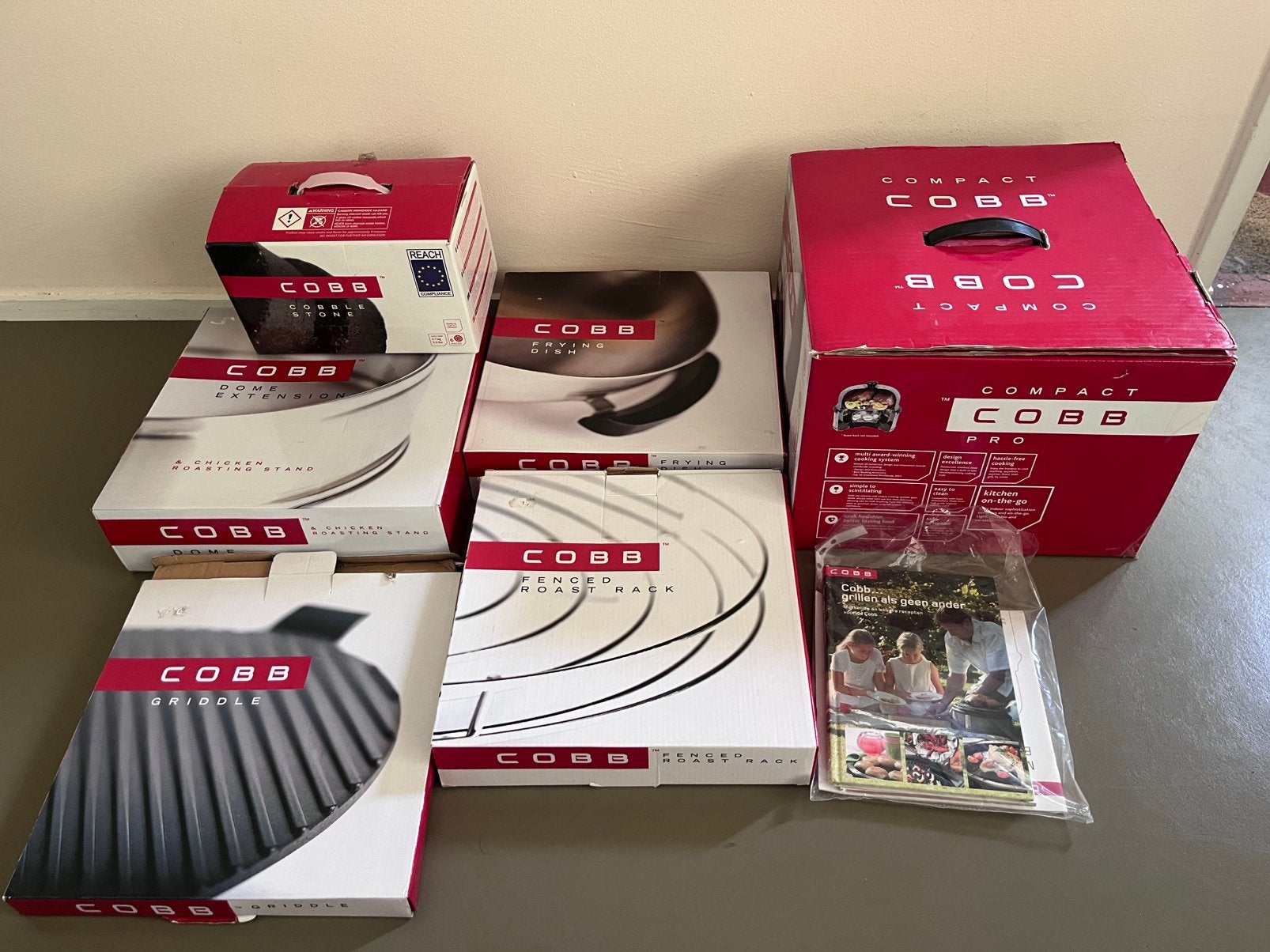 Cobb complete set. Zeer weinig gebruikt., Ophalen, Zo goed als nieuw