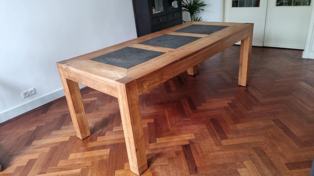 Teakhouten eettafel van 200x90 met hittebestendige platen, Huis en Inrichting, Tafels | Eettafels, Ophalen, Gebruikt, 200 cm of meer