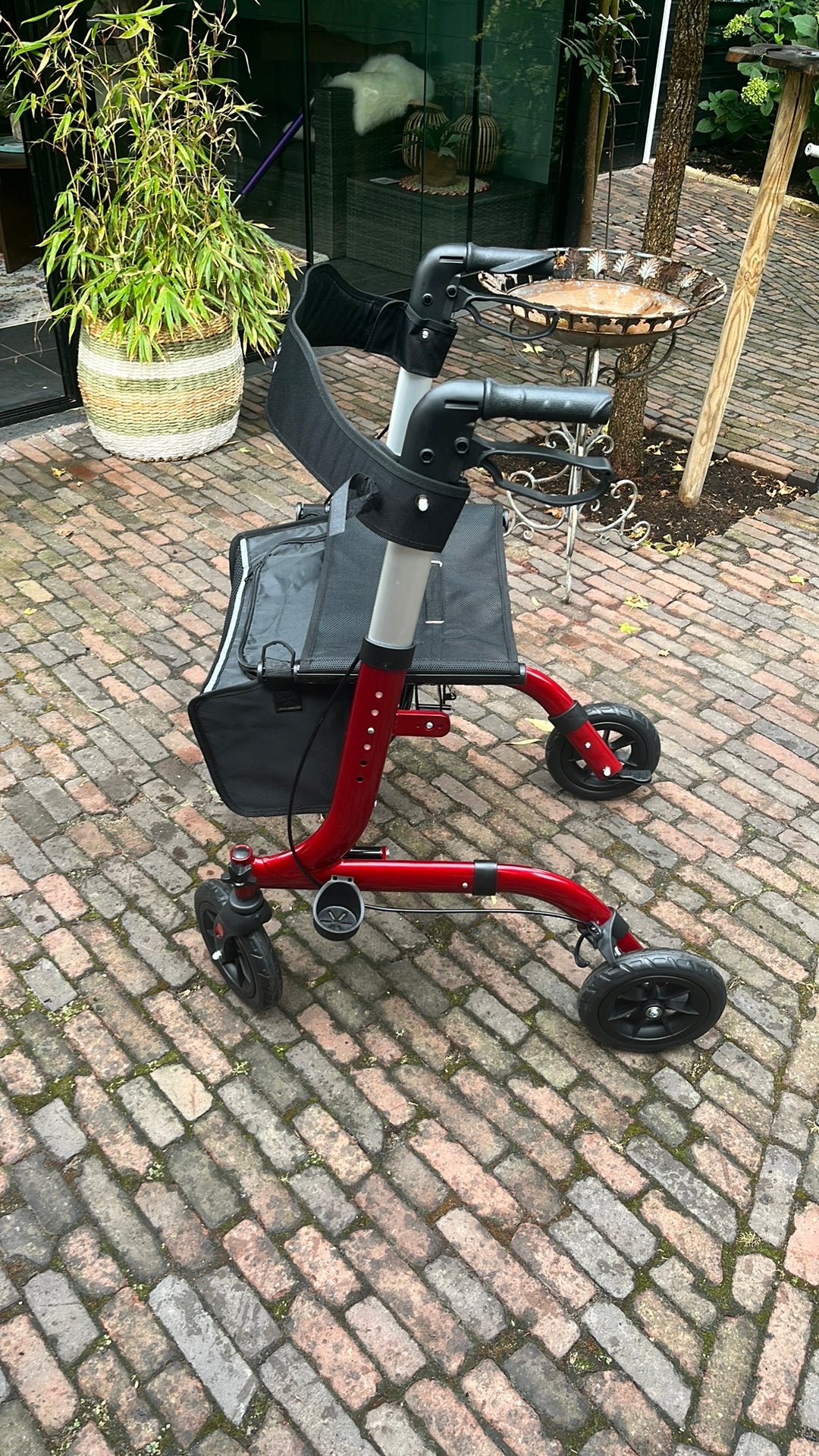 Gloednieuwe rollator, Ophalen, Nieuw