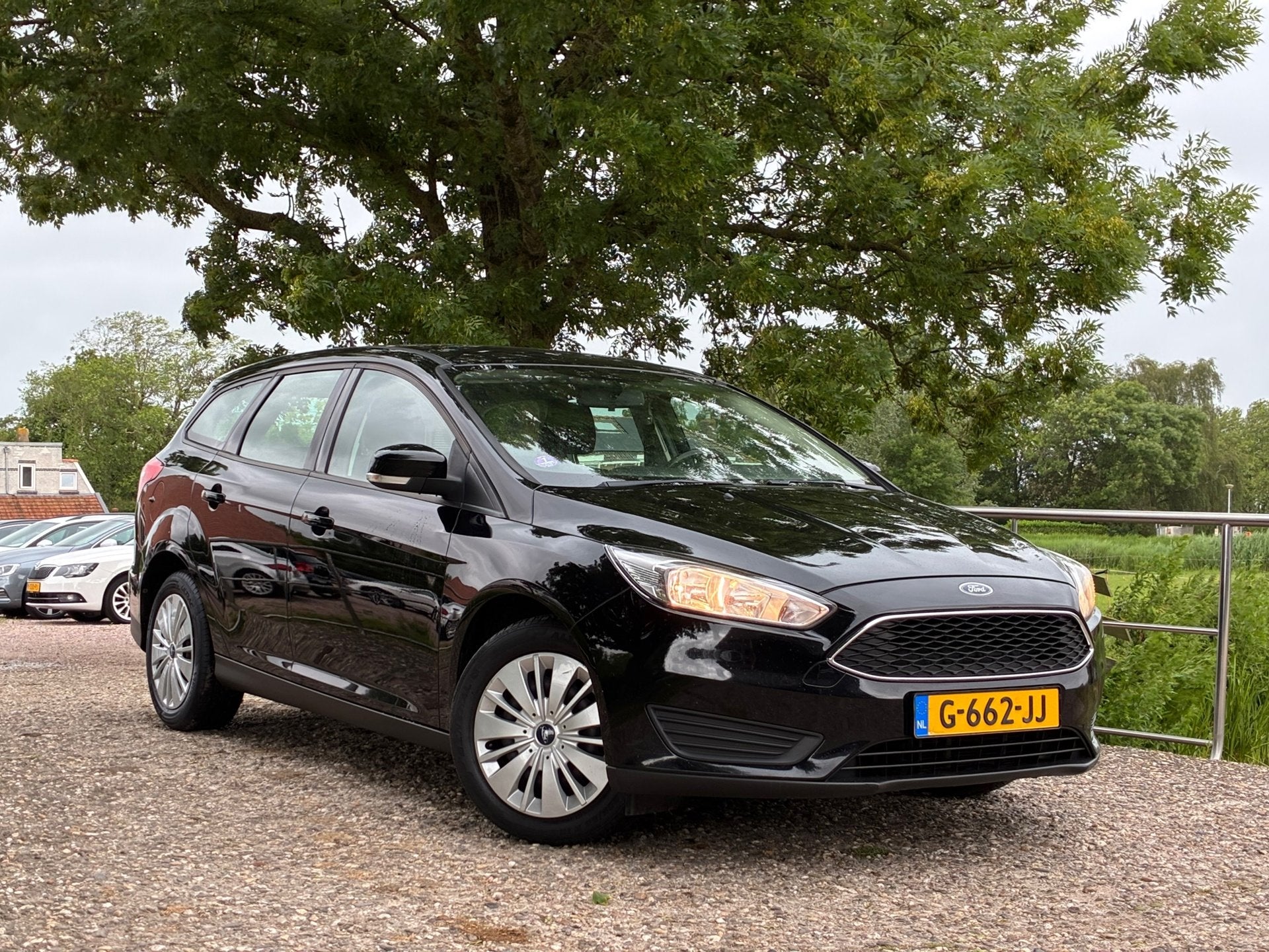 Ford Focus Wagon 1.0 Trend | 103.000 km + Airco + Stoel verw, Gebruikt, Zwart, Handgeschakeld, 999 cc