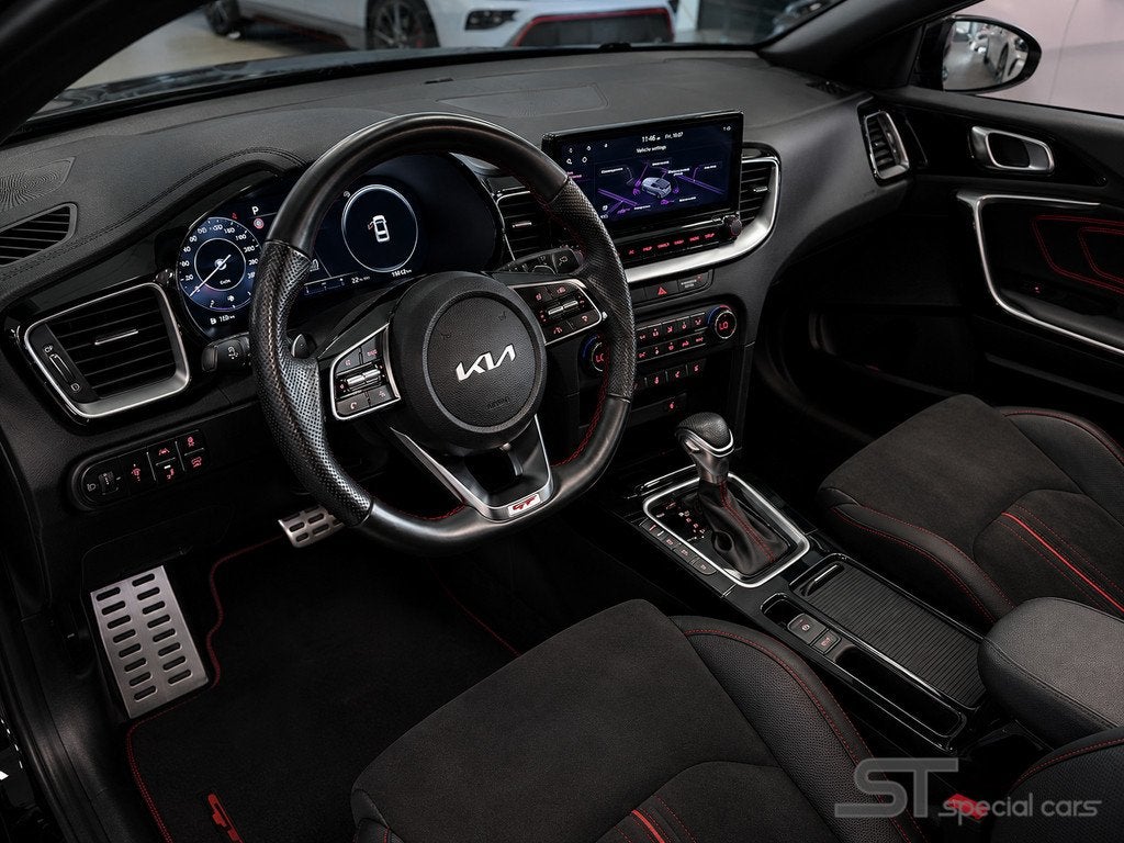 Kia ProCeed 1.6 T-GDi GT|Bastuck uitlaat|19 inch, Auto's, Kia, 15 km/l, Gebruikt, Met garantie (alle), Zwart