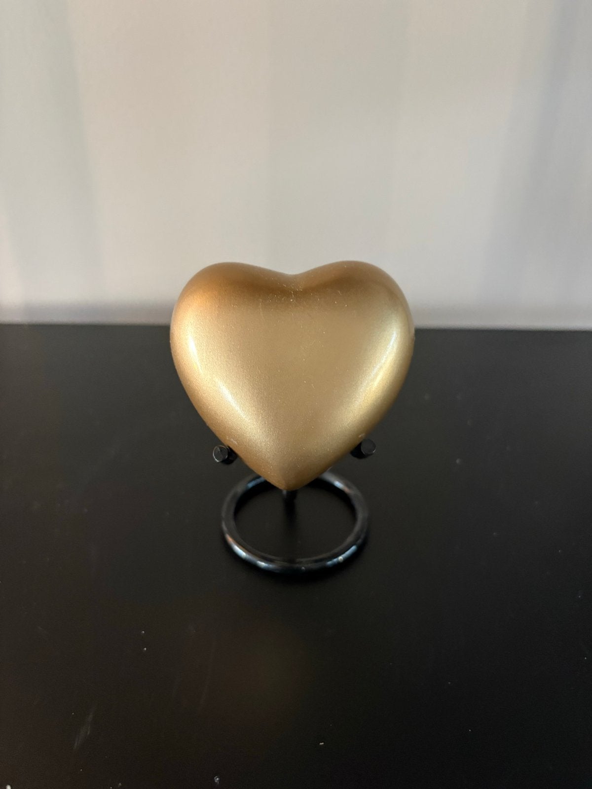 Gouden hartjes urn 80ml, Info@jouwurn.nl, Ophalen of Verzenden, Bieslook 42, Nieuw