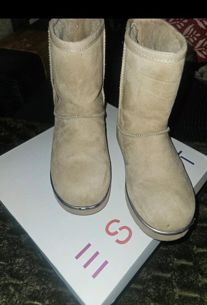 Zgan; Esprit Uggs mt 35, Meisje, Ophalen of Verzenden, Esprit, Laarzen