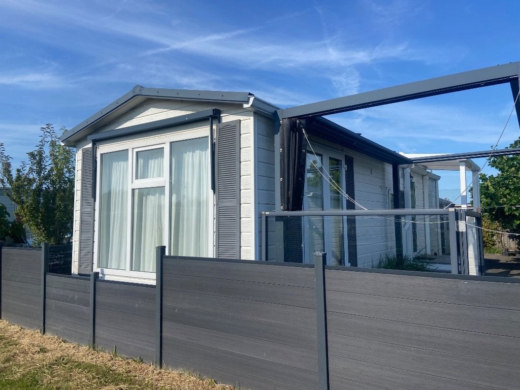Zaro Chalet 2 slaapkamers Airco inclusief transport NL♦️, Tot en met 4