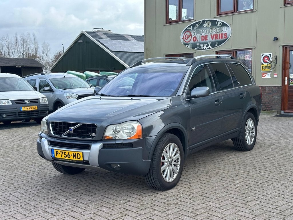 Volvo XC90 4.4 V8 Momentum 7-persoons !bijtellingsvriendelij, Auto's, Volvo, Gebruikt, 138 €/maand, 316 pk, Leder