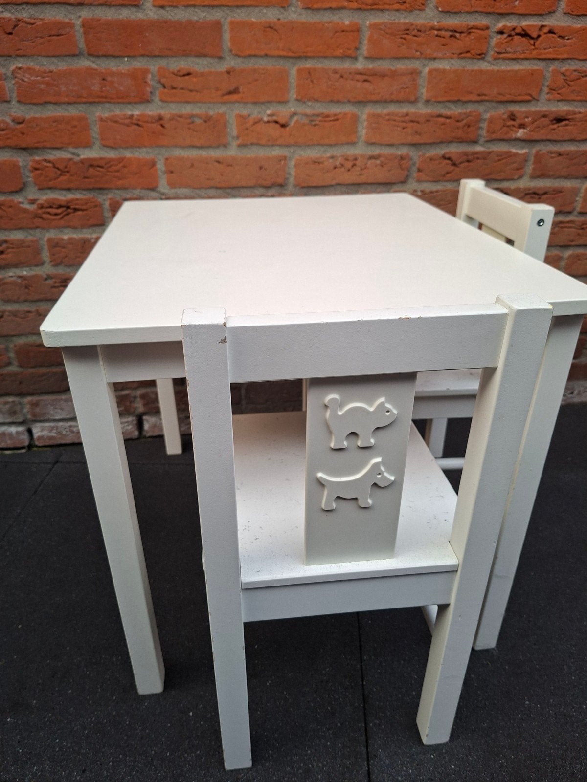 Kindertafel en 2 stoeltjes, Kinderen en Baby's, Ophalen, Gebruikt, Tafel(s) en Stoel(en)