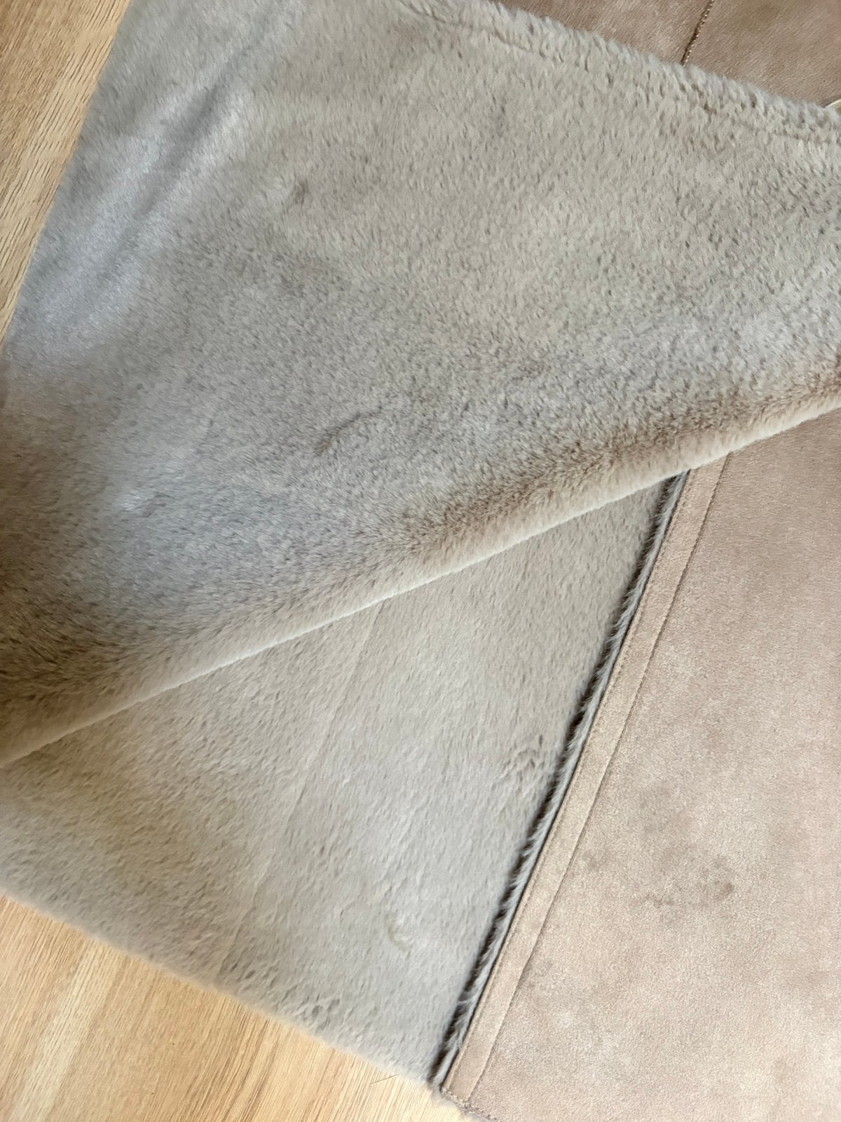 Faux fur coat, Ophalen, Zo goed als nieuw, Maat 42/44 (L), Beige