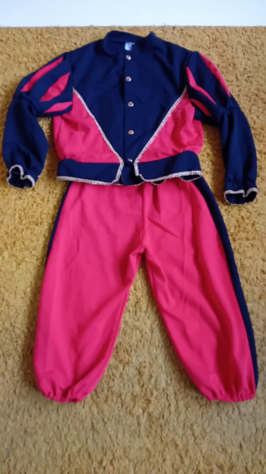 Pieten pak rood-zwart Maat 56 ( XL ), Diversen, Ophalen of Verzenden, Zo goed als nieuw