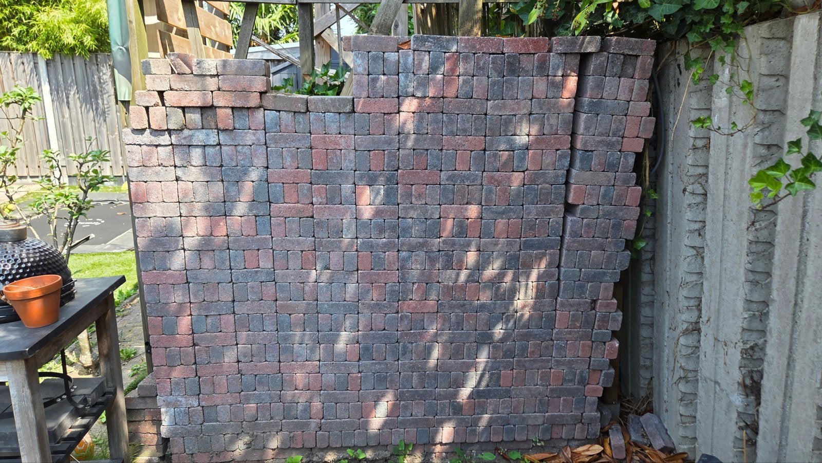 laatste kans morgen weg. Gratis Klinkers 15x5x7 cm - ongevee, Ophalen, Gebruikt, Beton, Klinkers