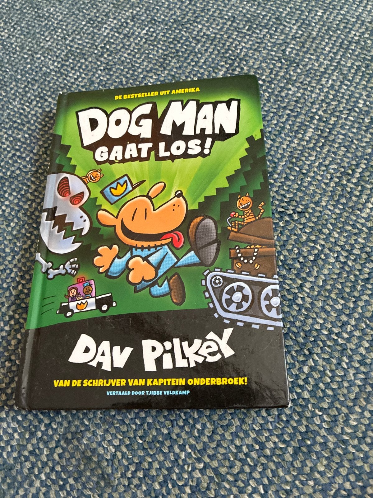 Dog Man Gaat Los! - Dav Pilkey (Zo goed als nieuw), Boeken, Ophalen, Zo goed als nieuw, Fictie algemeen