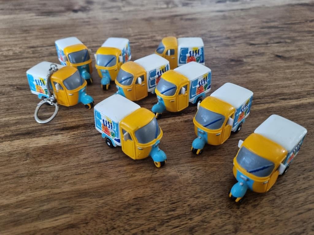Set van 9 Tuk Tuk miniatuurmodellen en 1 met sleutelhanger, Ophalen of Verzenden, Zo goed als nieuw, Gebruiksvoorwerp