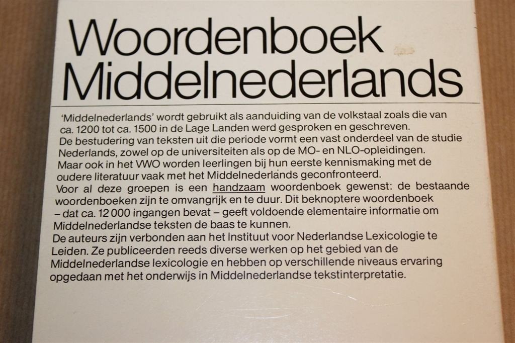 Woordenboek Middelnederlands — Compleet Naslagwerk 1984, Ophalen of Verzenden, Gelezen, Van Dale