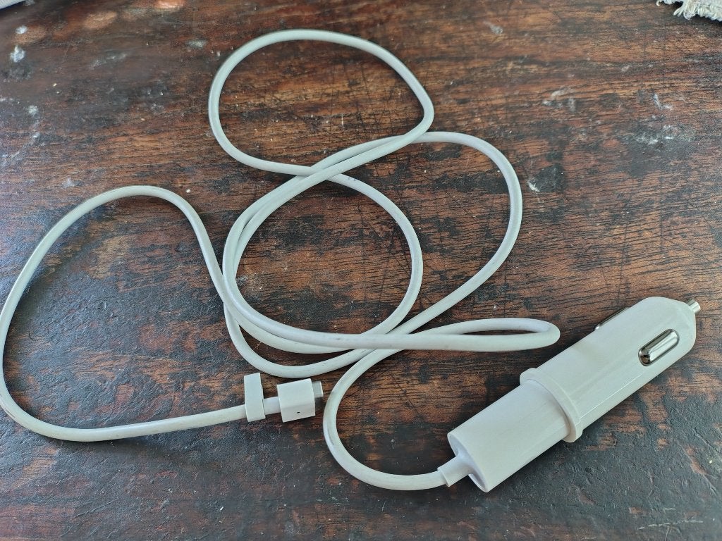 Autolader en Vliegtuig lader Apple macbook, Computers en Software, Overige Computers en Software, Ophalen of Verzenden, Zo goed als nieuw