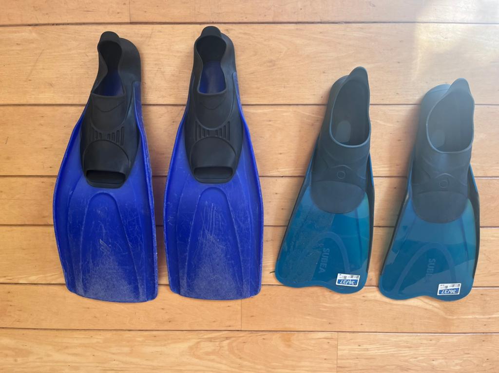 Twee paar flippers zwemvliezen maat 36/37 Decathlon en 37/38, Watersport en Boten, Duiken, Ophalen, Zwem- of Duikvliezen