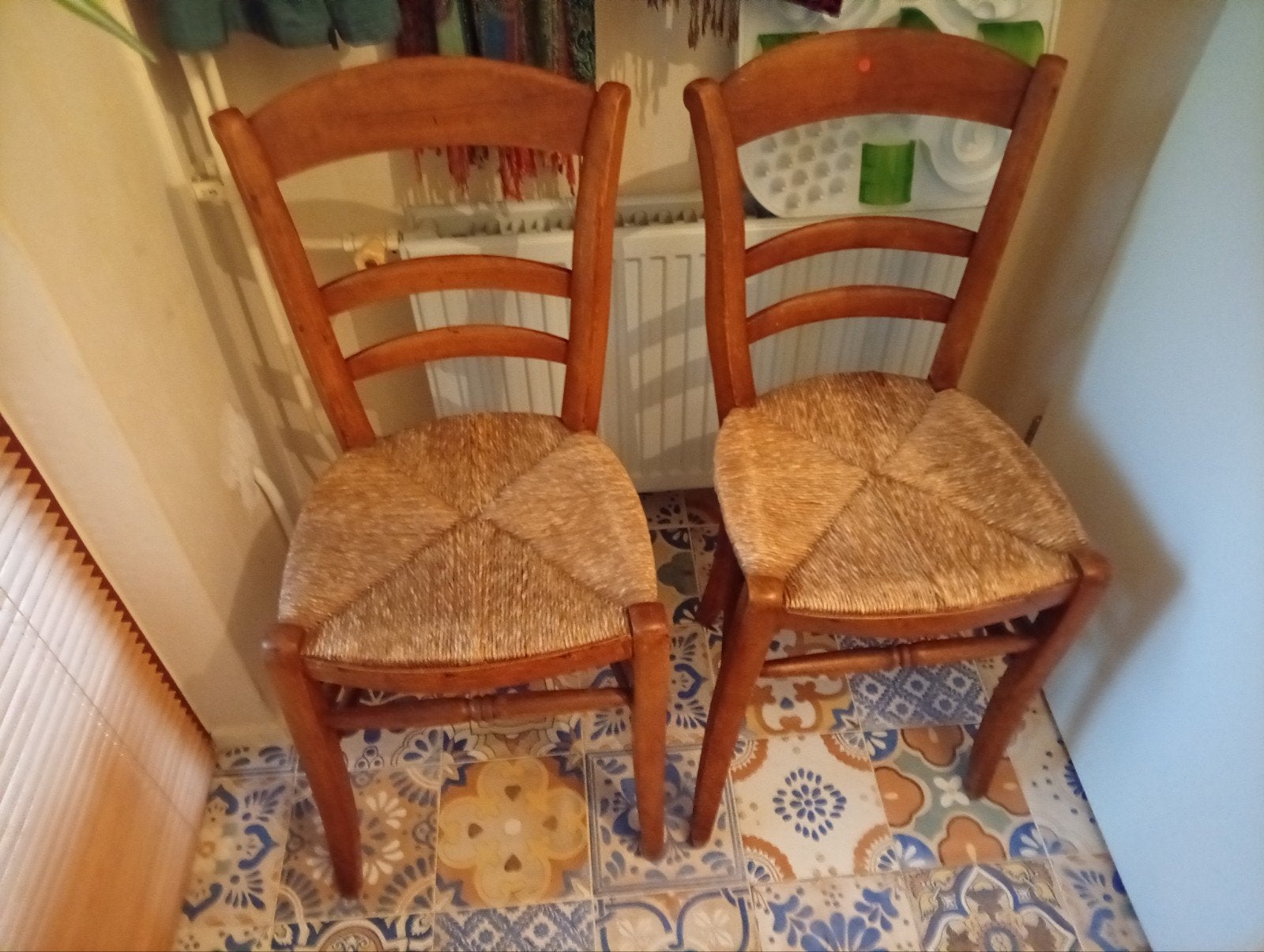 2 rieten tafelstoelen uit Friesland, gratis ophalen Ede, Ophalen, Gebruikt, Riet of Rotan, Twee