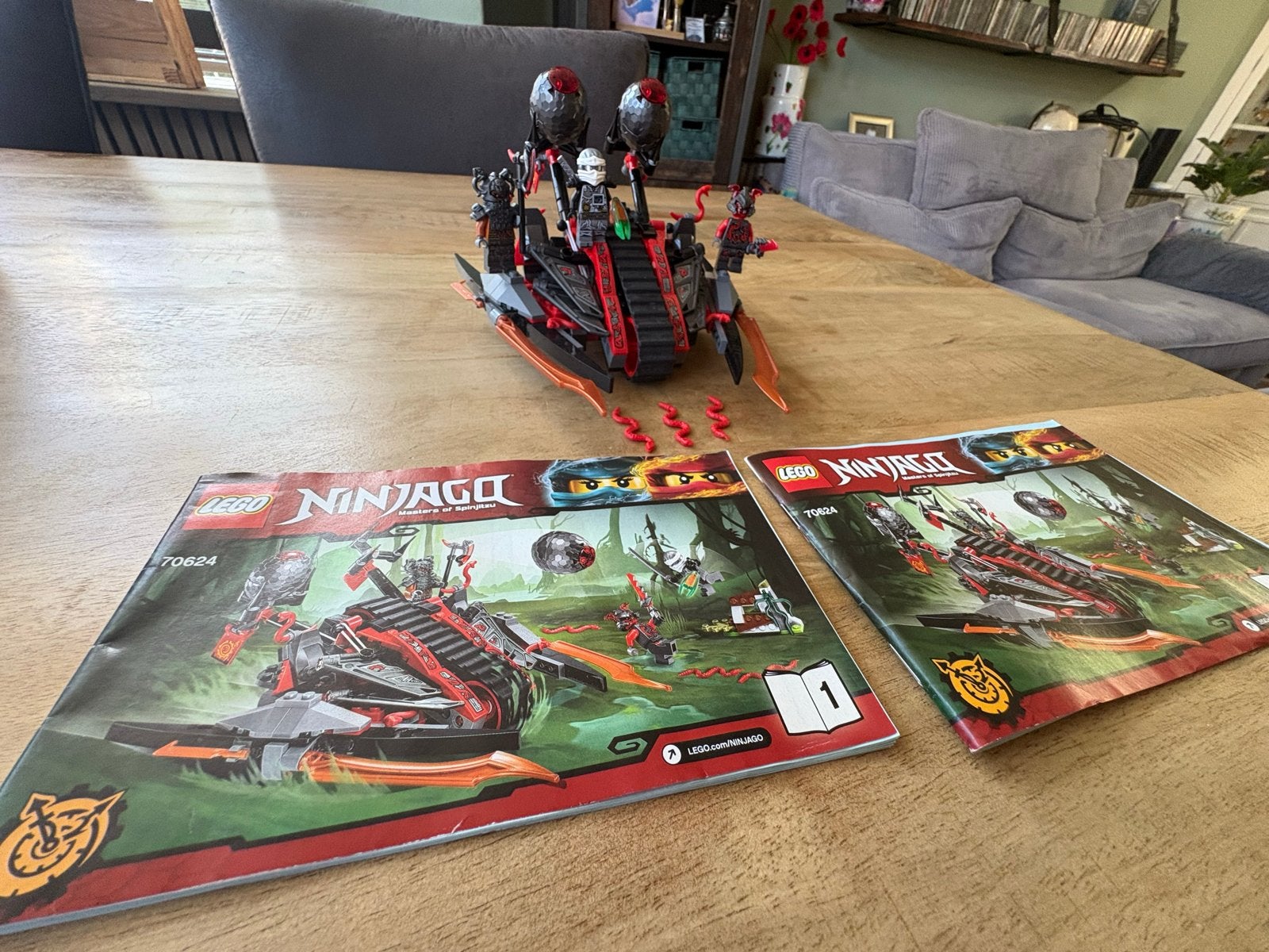 Lego Ninjago 70624 Vermillion Invader met instructies, Gebruikt, Lego, Ophalen of Verzenden, Compleet