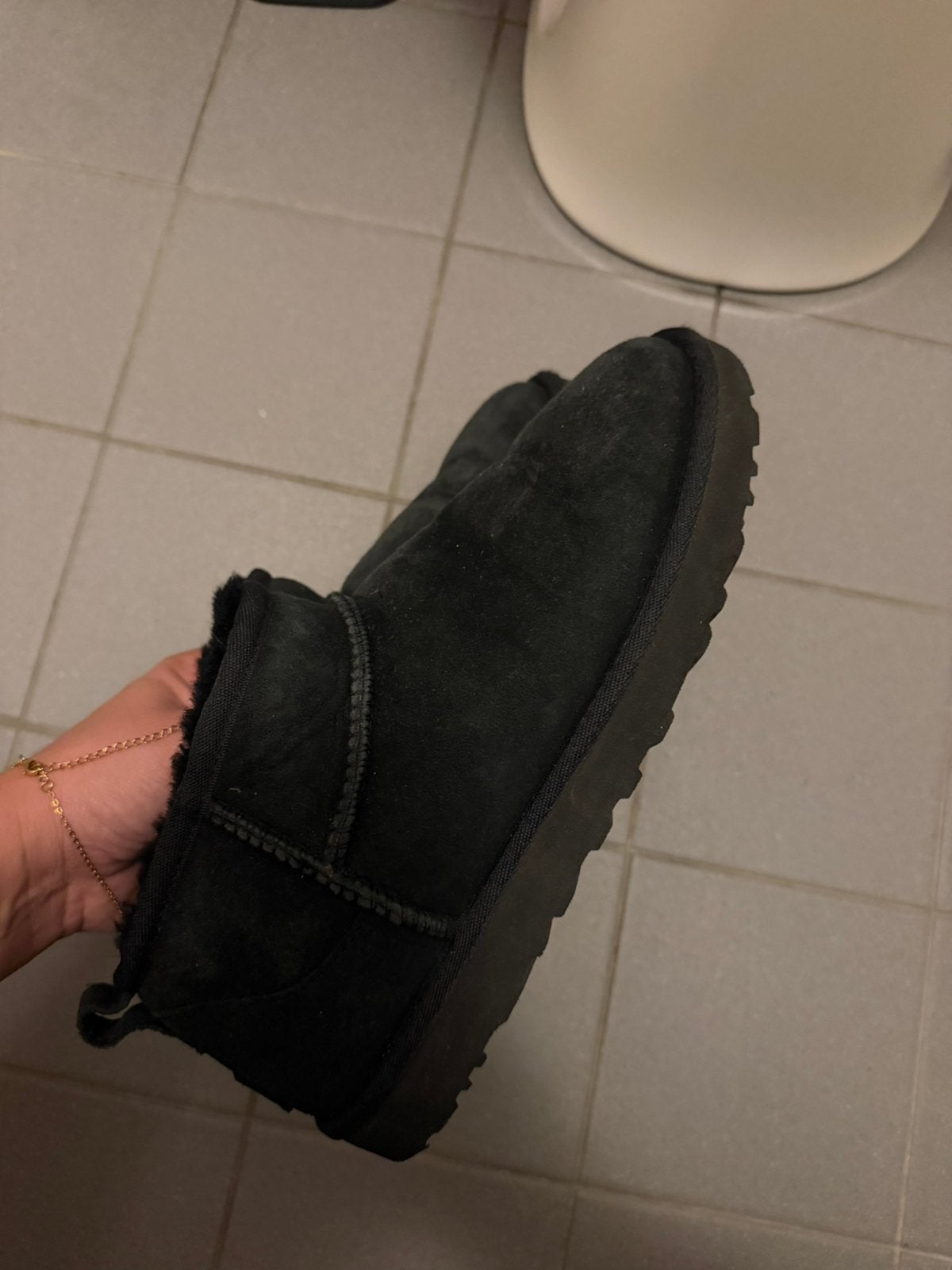 Zwarte korte uggs, Ophalen of Verzenden, Zo goed als nieuw
