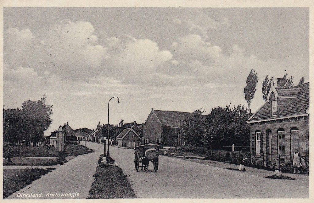 748Q Dirksland, Korteweegje, hondenkar, Ophalen of Verzenden, 1920 tot 1940, Gelopen, Zuid-Holland