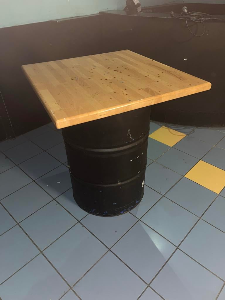 Stevige bartafel met houten blad en metalen onderstel, Huis en Inrichting, Tafels | Statafels, Ophalen, Gebruikt