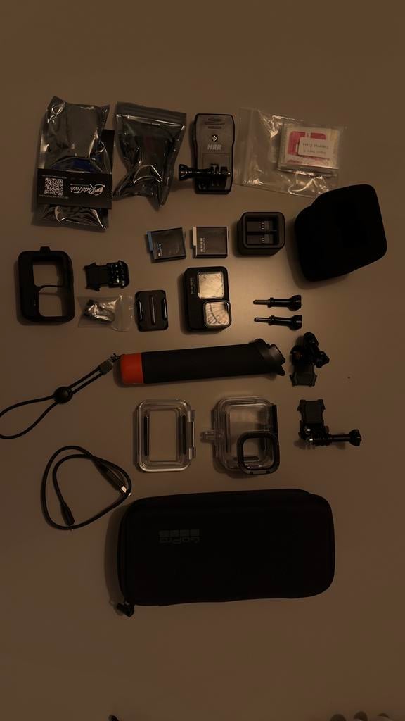 GOPRO HERO 9 BLACK + Duik & Motor Kit + veel accessoires, Audio, Tv en Foto, Actiecamera's, Ophalen of Verzenden, Zo goed als nieuw
