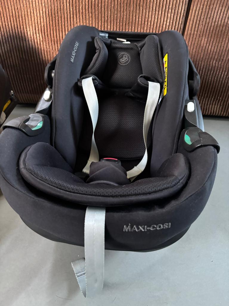 Maxi Cosi Pebble autostoel - Veilig en comfortabel, Ophalen, Autogordel of Isofix, Gebruikt, Zijbescherming