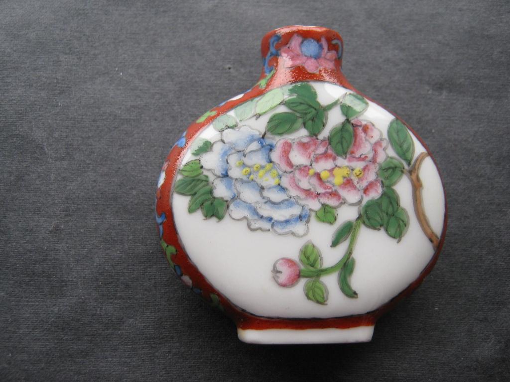 Antiek Porseleinen Parfumflesje, Antiek en Kunst, Verzenden
