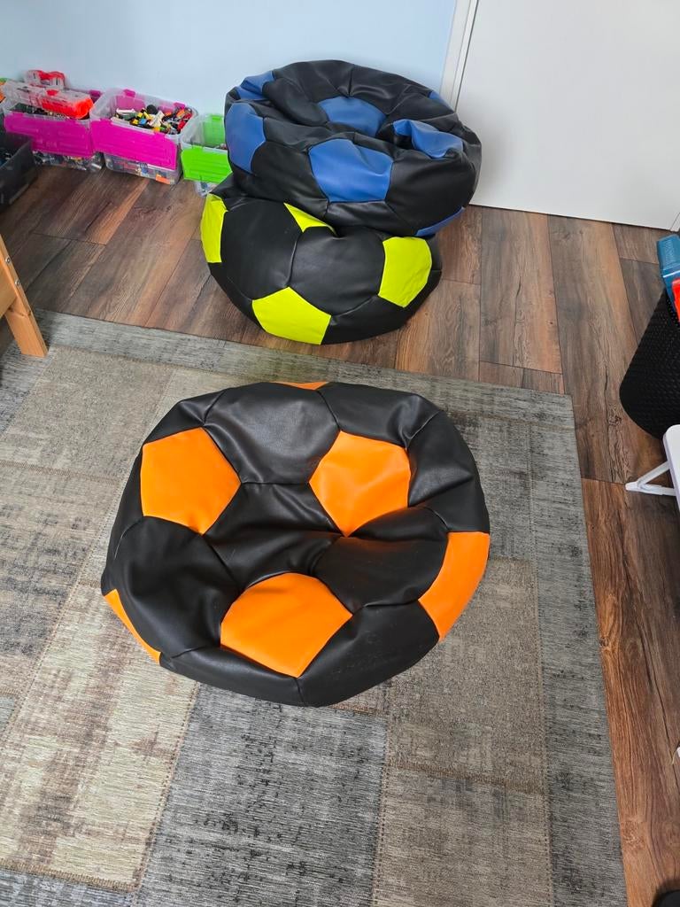 Zitzakken voetbal design voor kinderkamer decoratie, Huis en Inrichting, Zitzakken, Ophalen of Verzenden, Zo goed als nieuw, Zitzak