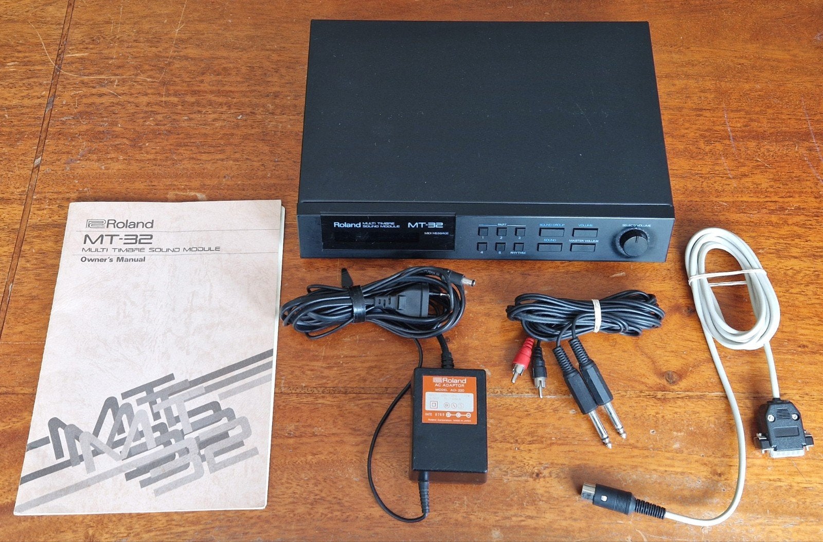Roland MT-32 Multi Timbre Sound Module MIDI-synthesizer., Ophalen, Zo goed als nieuw, Overige merken