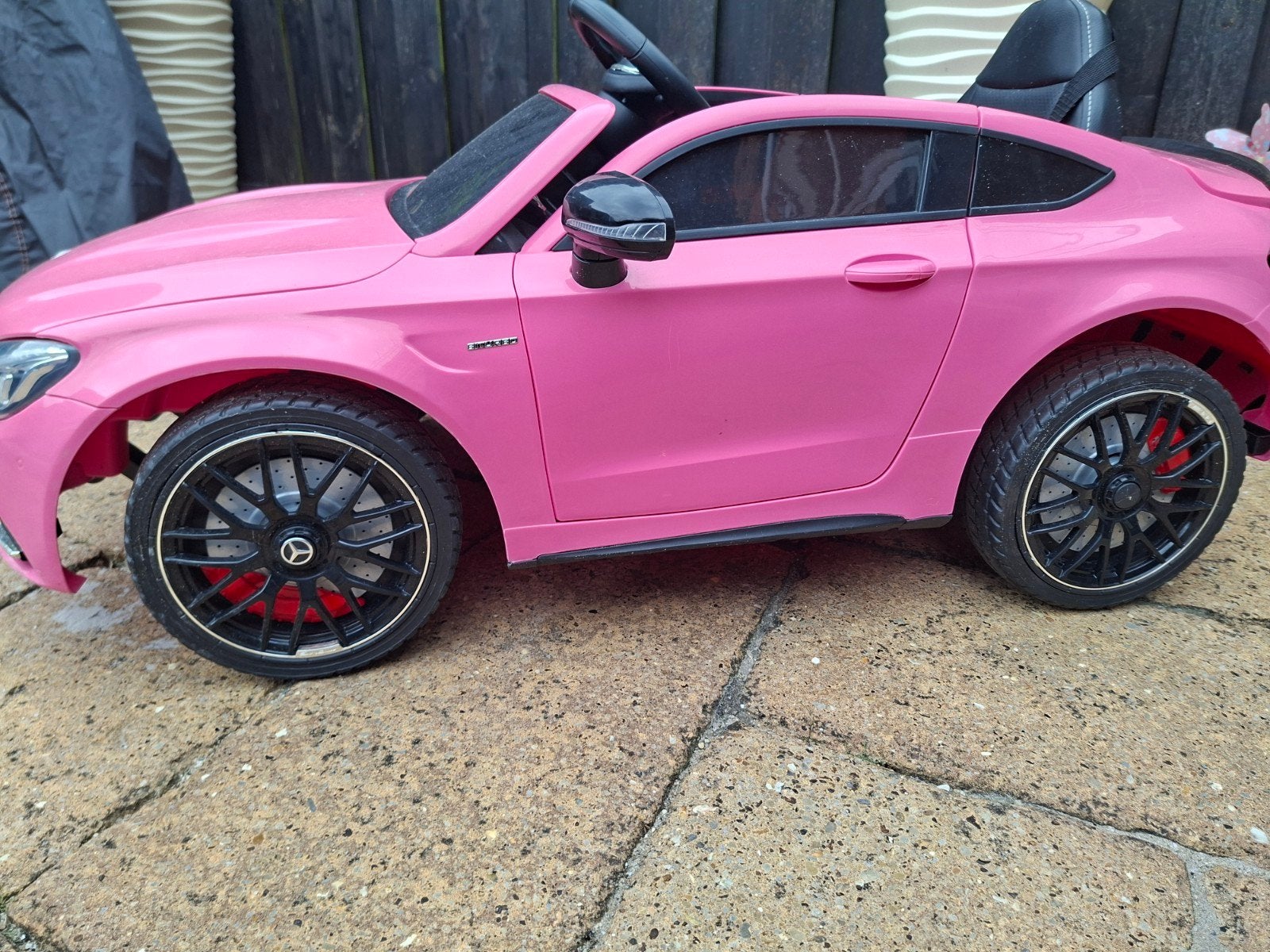 Roze Mercedes-Benz C63 AMG Kinderauto Elektrisch, Ophalen, Gebruikt