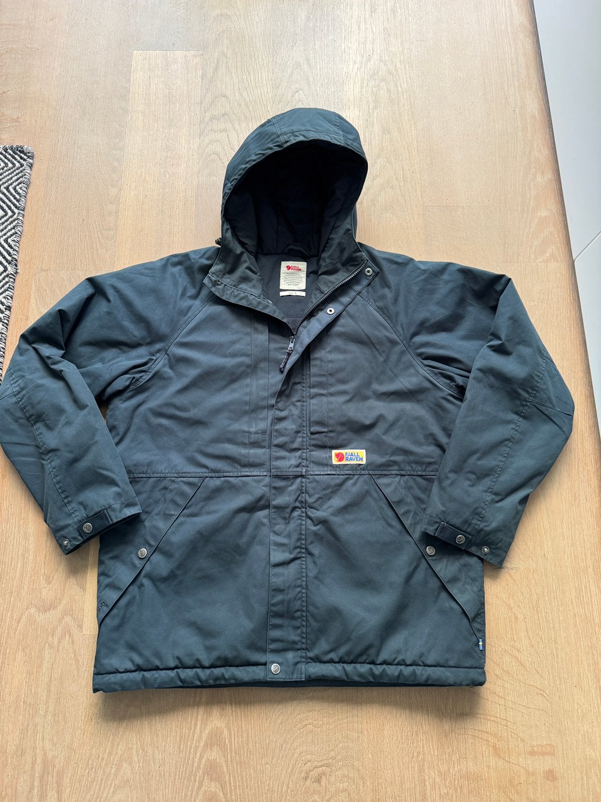 Prachtige fjallraven vardag padded jacket maat L Kleur blauw, Ophalen of Verzenden, Zo goed als nieuw, Maat 52/54 (L), Blauw