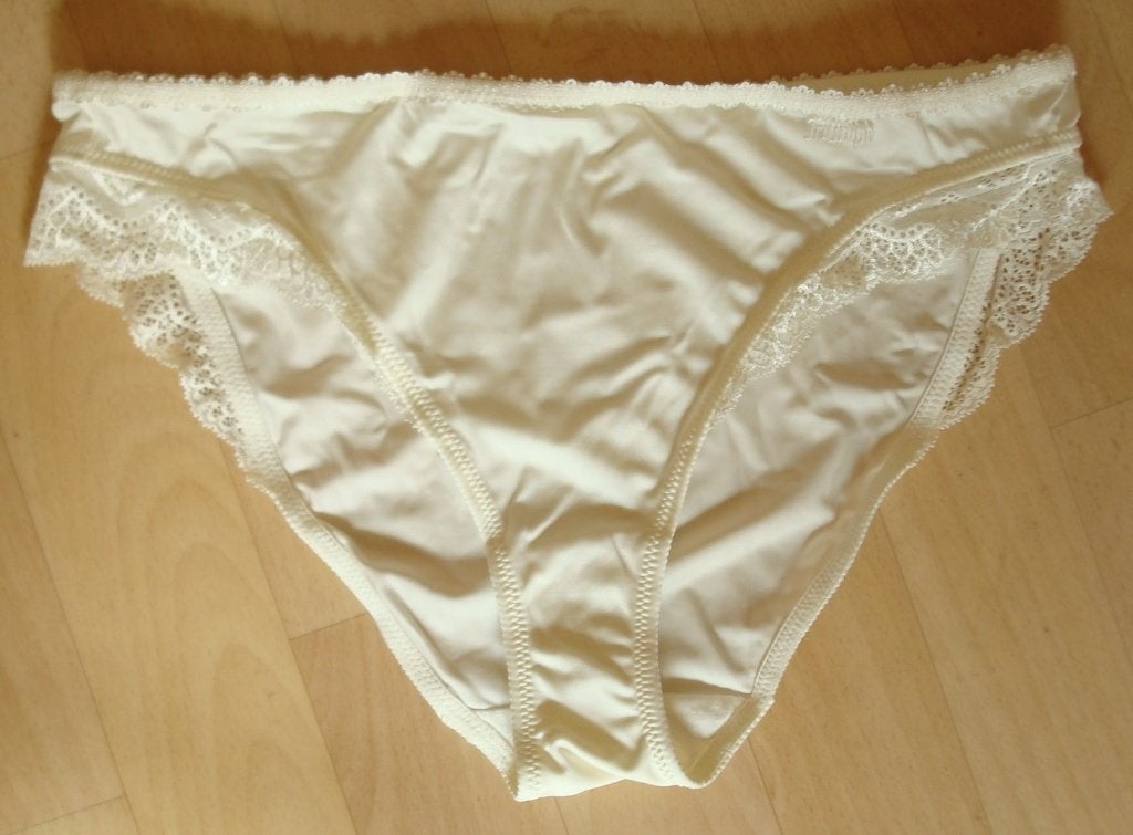 NIEUW slipje Triumph maat L kleur ecru, Verzenden, Overige kleuren, Slip