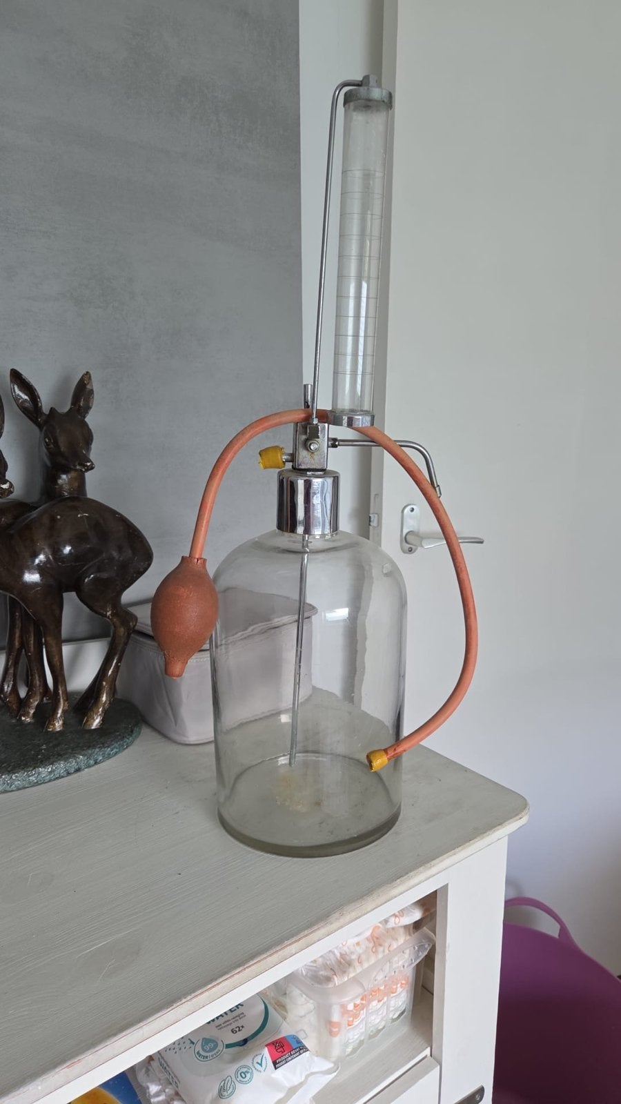 Vintage parfumfles met pomp en maatcilinder, Ophalen