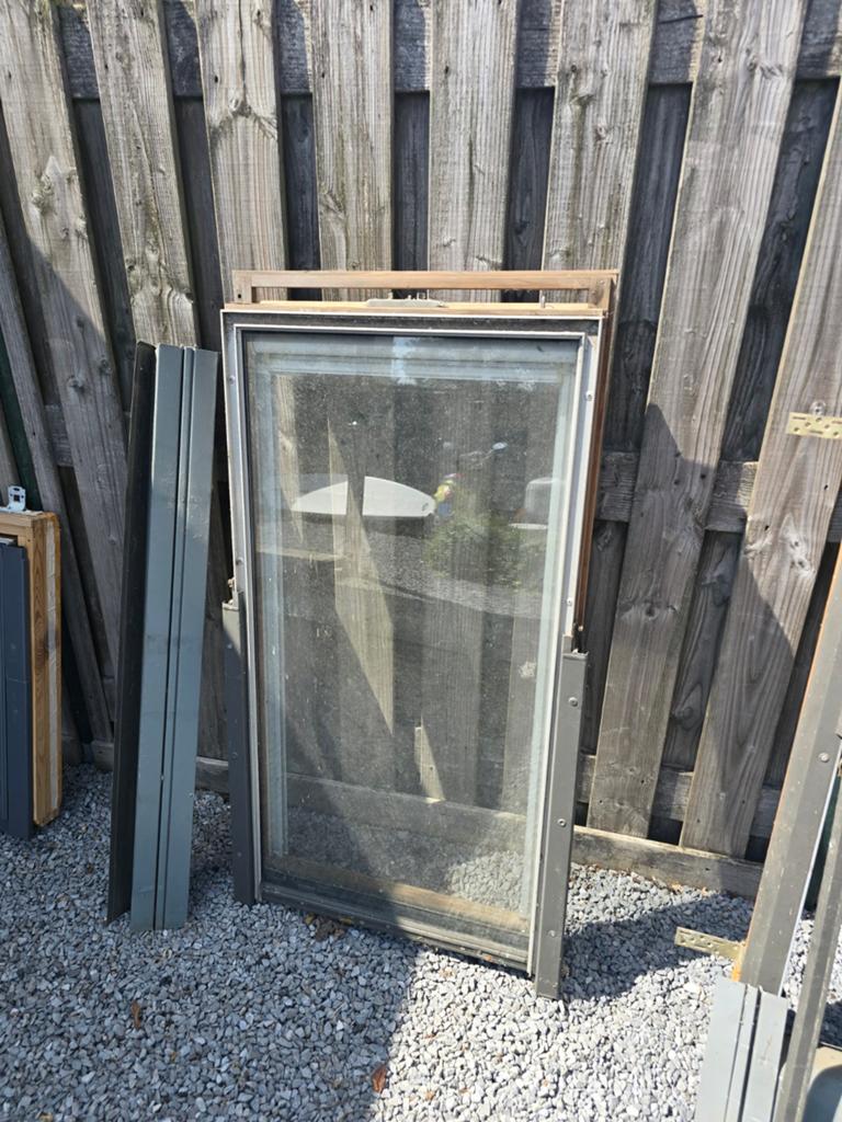 2 Dakramen, waarvan 1 zonder loodflappen, Ophalen, Gebruikt, Minder dan 80 cm, Dakraam