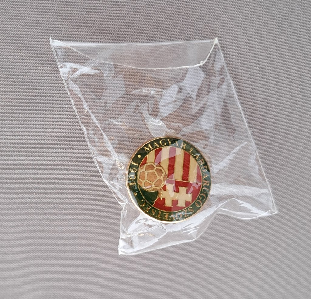pin voetbal Hongarije, Ophalen of Verzenden, Nieuw, Sport, Speldje of Pin