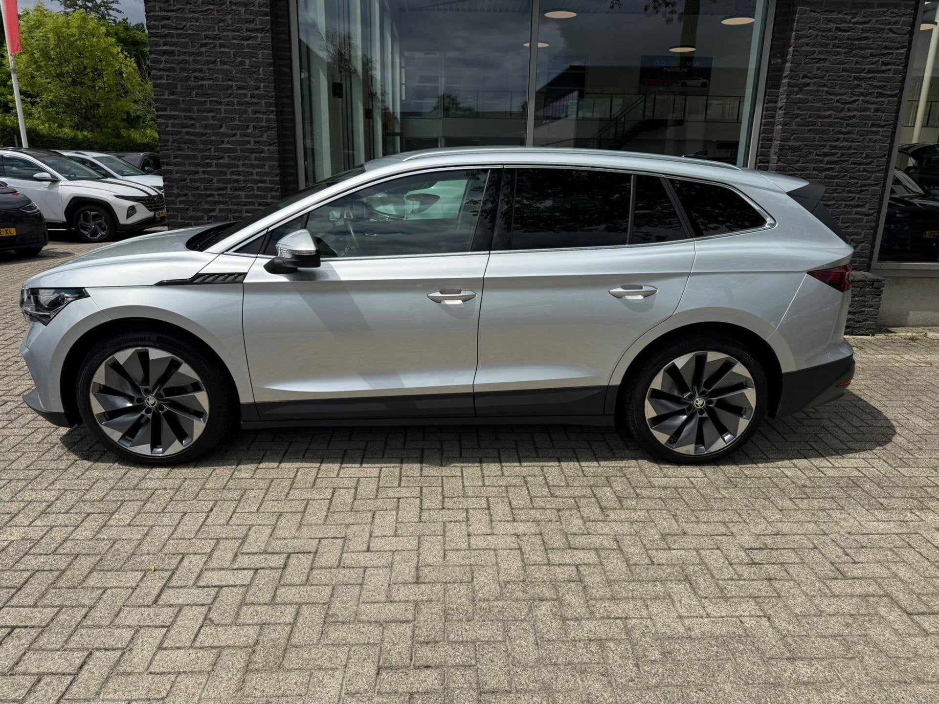 SKODA Enyaq iV 80 First Edition | SOH 93% | Wegkl. Trekhaak, Auto's, 390 km, Gebruikt, Zwart, 80 kWh