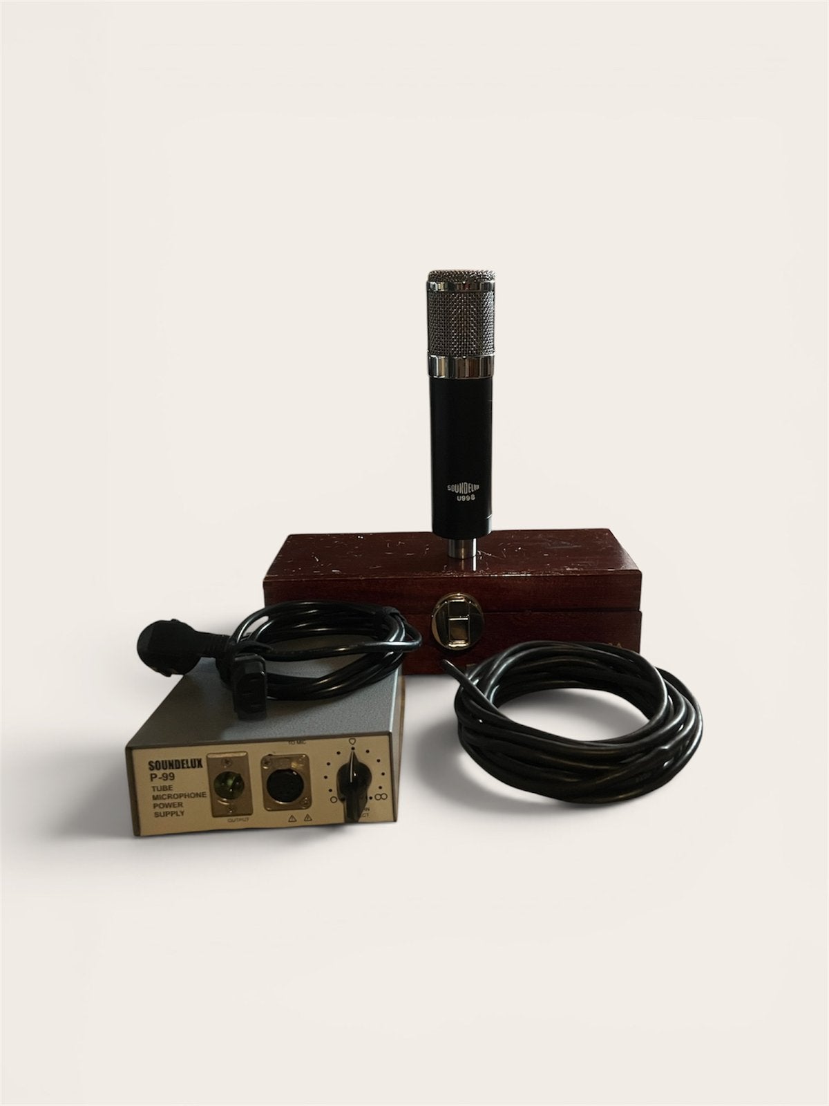 Soundelux U99B vintage mikrofoon = neumann u67 klank, Muziek en Instrumenten, Ophalen of Verzenden, Gebruikt, Studiomicrofoon