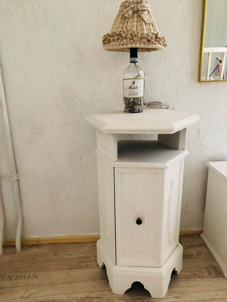 Decoratief wit drankkastje, Huis en Inrichting, Tafels | Bijzettafels, Gebruikt, Overige vormen, 60 cm of meer, Minder dan 55 cm