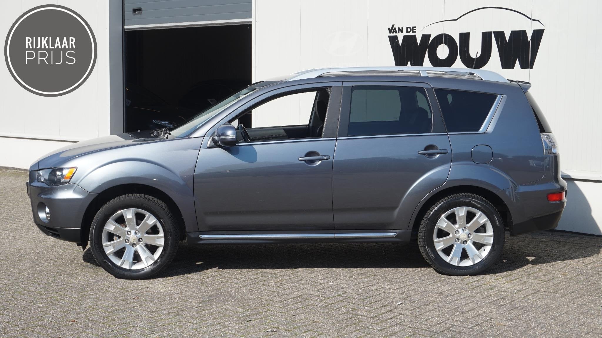 Mitsubishi Outlander 2.0 Intro Edition Automaat | Trekhaak a, Auto's, Stof, 4 cilinders, Met garantie (alle), Origineel Nederlands