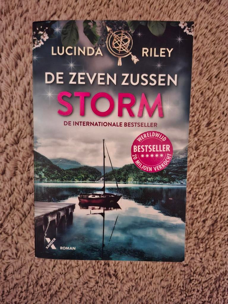 Storm - De Zeven Zussen (deel 2) - Lucinda Riley, Boeken, Ophalen of Verzenden, Gelezen, Lucinda Riley, Nederland