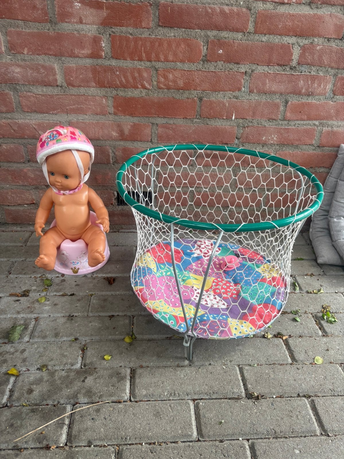 Gratis, Kinderen en Baby's, Speelgoed | Poppen, Ophalen of Verzenden, Zo goed als nieuw, Babypop