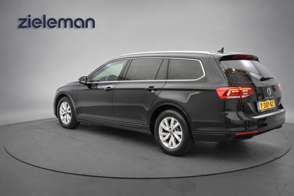 Volkswagen PASSAT Variant 2.0 TDI Business Automaat - Digita, Auto's, Gebruikt, Euro 6, 4 cilinders, Zwart