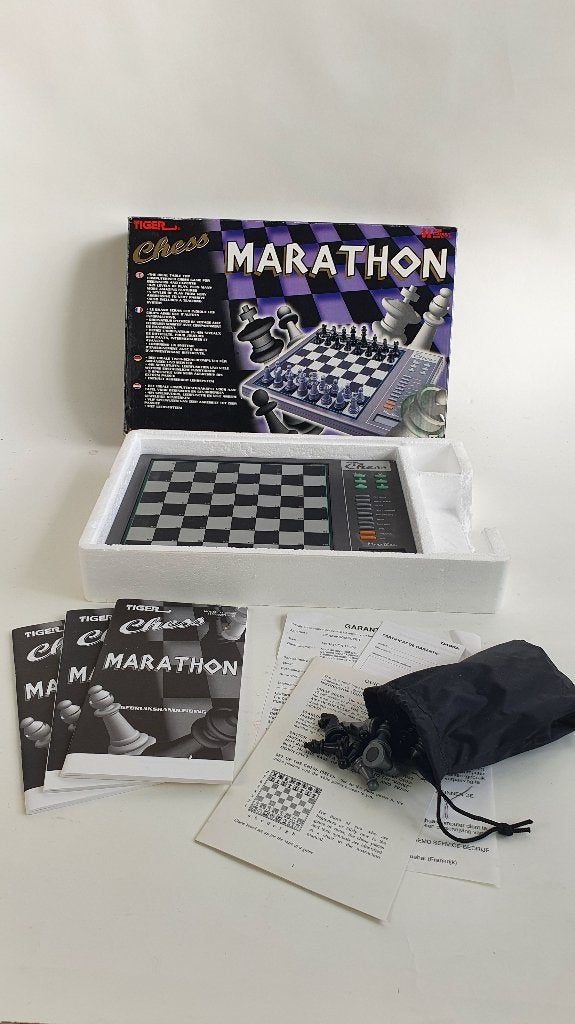 Tiger Chess Marathon schaakcomputer, 1997. Orig. doos. 7B14, Tweedehands verkoop, Tweedehands verkoop, Gebruikt, Ophalen of Verzenden