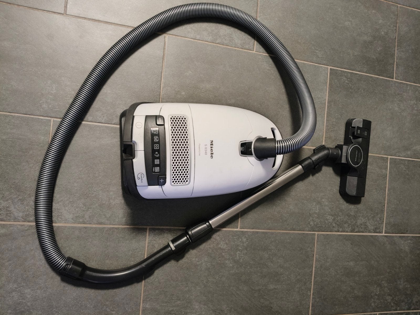 Miele S8340 Powerline stofzuiger - Zo goed als nieuw, Stofzak, Inclusief accessoires, Ophalen of Verzenden, Zo goed als nieuw