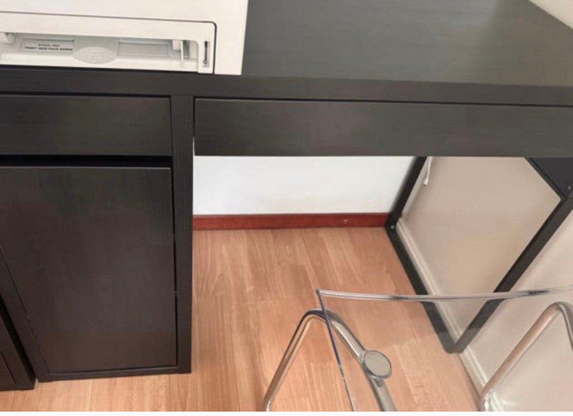 Ikea Micke bureau zwart bruin 105x50 cm, Huis en Inrichting, Ophalen, Gebruikt, IKEA, Bruin
